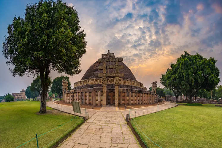 Madhya Pradesh's Sanchi Stupa Travel Guide: A complete guide to visiting Sanchi  Stupa in Madhya Pradesh | Times of India Travel